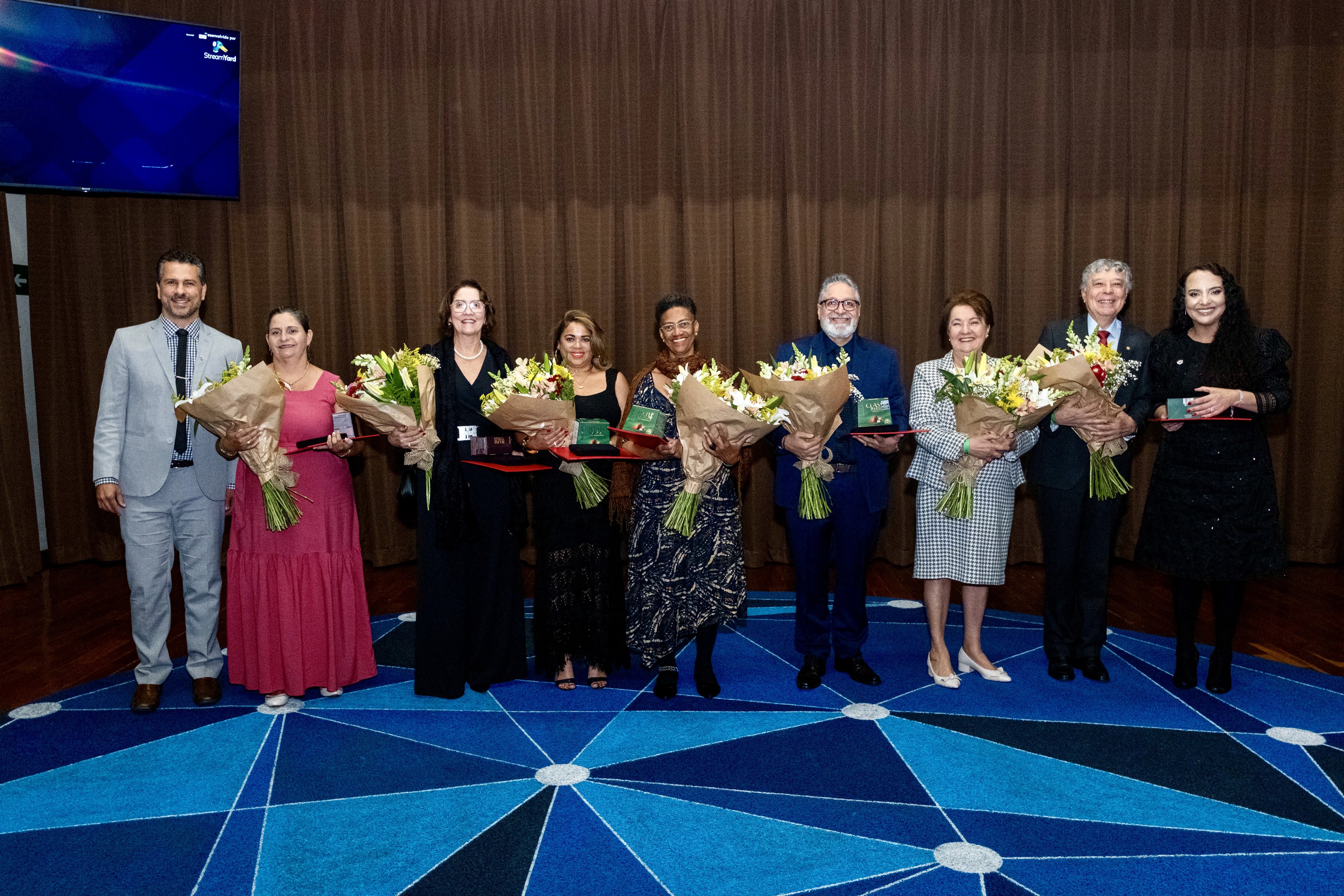 CEE/MG celebra a 4ª edição do Prêmio Heley de Abreu Silva Batista e homenageia educadores mineiros